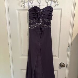 Bridesmaid/prom dress size 4